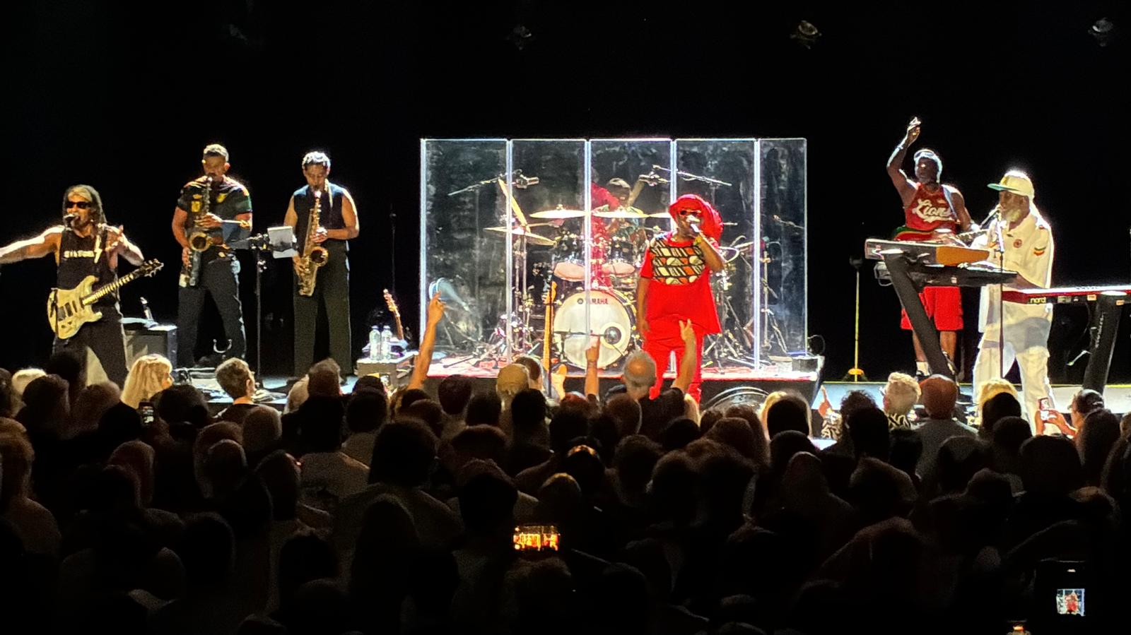 Foto 4 bij Artikel Lang gekoesterde wens eindelijk in vervulling, concert Steel Pulse.